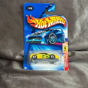 Hot Wheels Ferrari 360 Modena – Ferrari Heat Series 1/5 Yellow w/ Green Flames - Picture 1 of 6