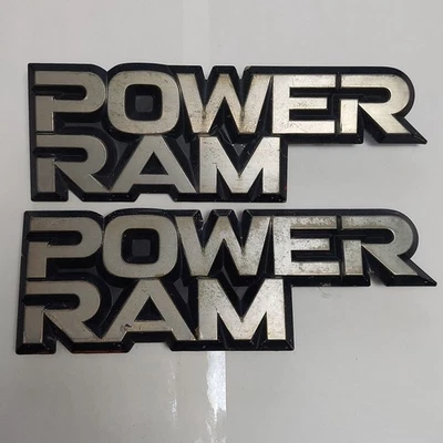 Dodge Power Ram con insignia de guardabarros delantero emblema 150 250 350 OEM - varios años Foto 1 de 4