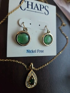 LOTE COLLAR CRISTAL VERDE PERFORADO CHAPS Pendientes CRISTAL VERDE NUEVO ENVÍO GRATIS - Imagen 1 de 5