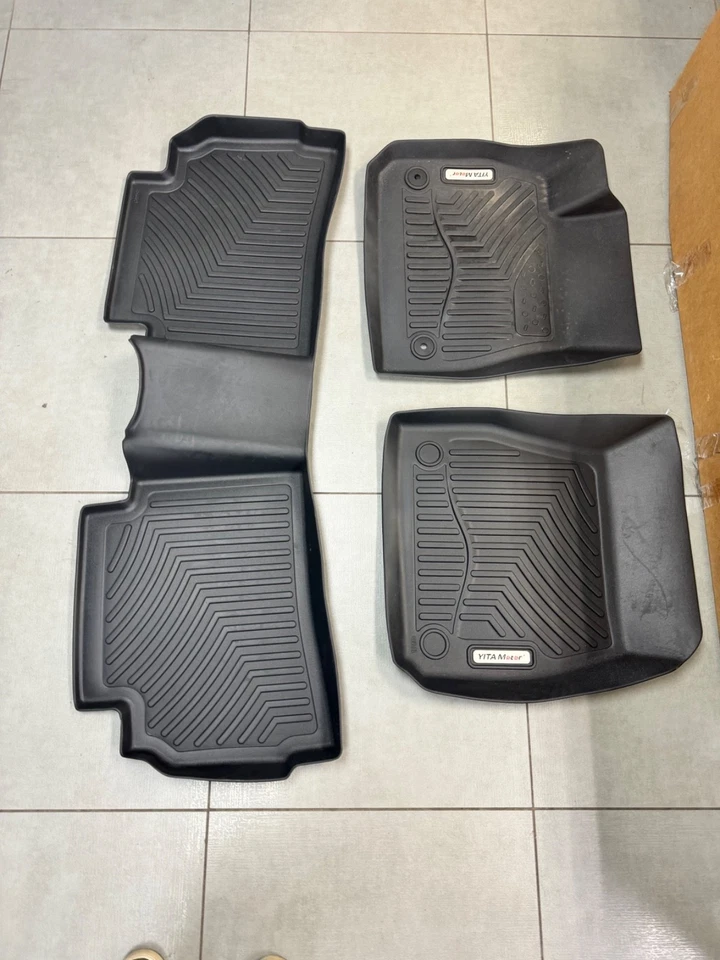 YITAMotor All-Weather Floor Mats Set for Chevrolet Malibu 2017–2025 Foto 1 de 4