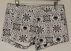 J. Crew Factory White Black Abstract Ikat Print Stretch Cotton Shorts Size 6 - Picture 1 of 11