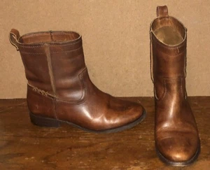 Frye 78323 Cara Size 8B Women’s Short Brown Leather Pull On Riding Bootie Boots - Picture 1 of 22