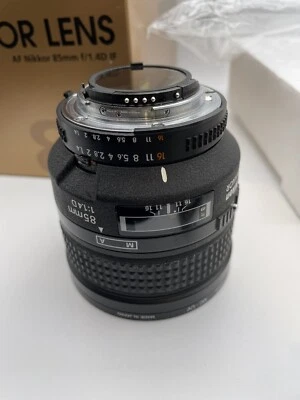 AF Nikkor 85mm f/1.4D IF - Image 1 of 4