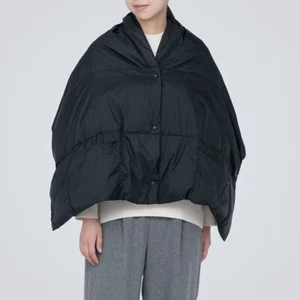 NEW MUJI Recycled Nylon Blend Fleece Lining Pocketable Down Cape poncho Black - Picture 1 of 7