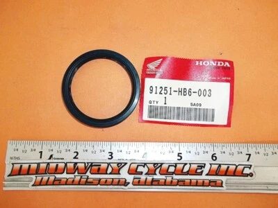HONDA 86-88 ATC125 TRX125 NOS OEM REAR BRAKE DRUM DUST SEAL 91251-HB6-003  jh - Image 1 of 4