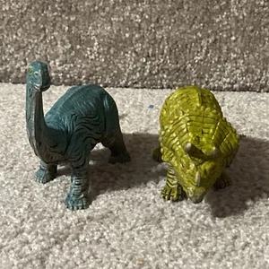 1992 dinosaurs Triceratops 2” Height. Apatosaurus 3” Height - Picture 1 of 7