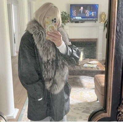 Abrigo de Colección J. Percy para Marvin Richard’s Cuero Negro Cuello de Zorro Foto 1 de 4