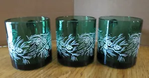 Vintage Emerald Green Glass Mugs with White Pinecones USA Set of 3 - Picture 1 of 11