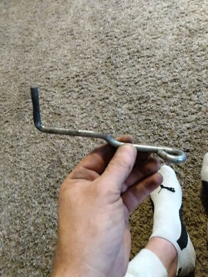 Craftsman Belt Keeper 917254660 Lawn Tractor Belt Keeper 105730X - Image 1 of 4