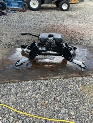 13-25 Ram 2500 3500 30,000 LB Fifth Wheel Direct Mount Hitch Kit New Mopar OEM  - Image 1 of 4