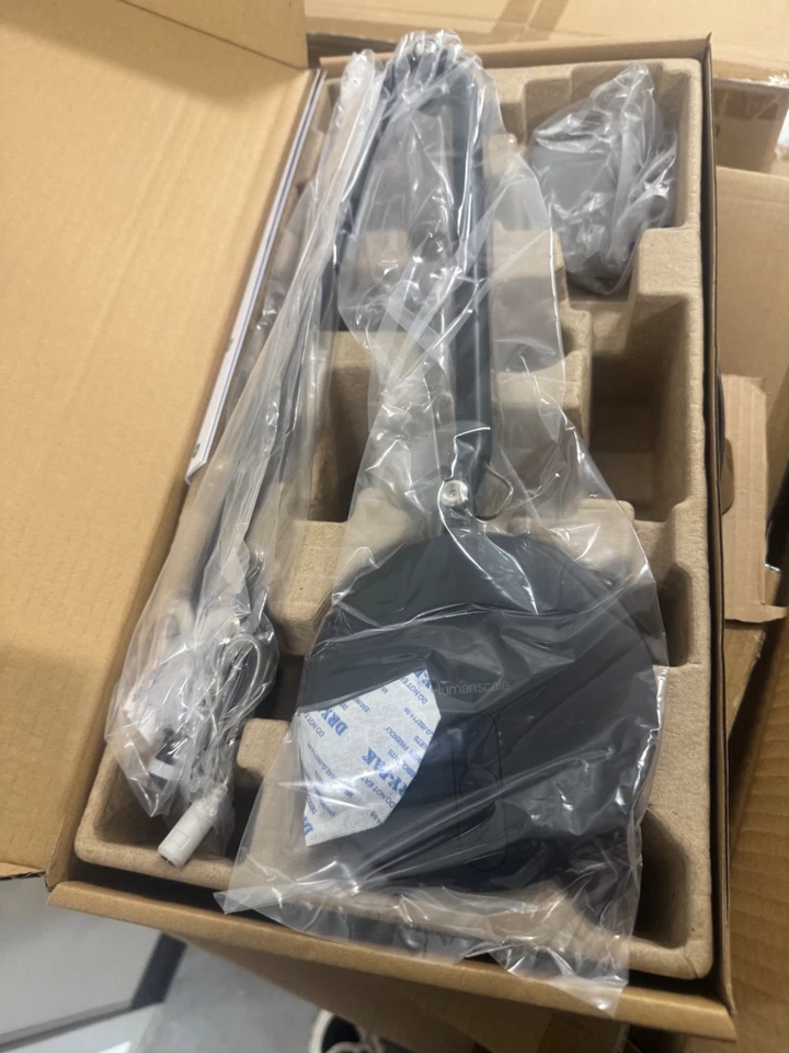 Humanscale ELEMENT Disc Lamp LED Light Disc Technology Base Excellent Condition - Image 1 of 4