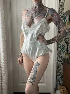 Vtg 90s Victorias Secret Romper Playsuit Lace Trim White Coquette Wedding M - Picture 1 of 11