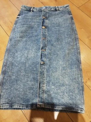 F&F stonewashed Denim Blue Midi Length Button Up Skirt Uk 12 Vgc - Image 1 of 2