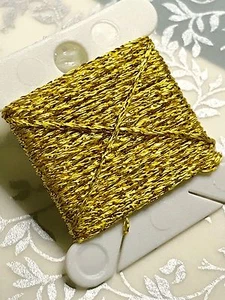 Gold Silky 4ply Heavy Metallic Embellishing Thread x 3 m Wonderfil Sizzle - Picture 1 of 1