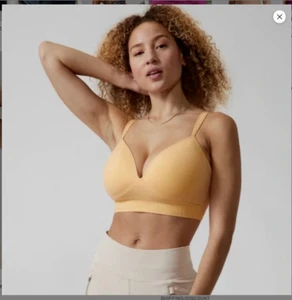 Athleta D-DD Embrace Bra Medium M NEW! Seamless Molded Cup Nwt Lunaria Yellow - Picture 1 of 5