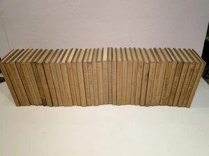 Vintage 1919-1950s The Yale Shakespeare 38 Volumes - Picture 1 of 9