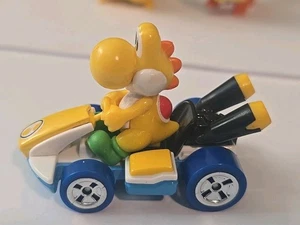 Hot Wheels Nintendo Mario Kart RACING YELLOW YOSHI Surprise car Toy 2018 NO EGG - Picture 1 of 5