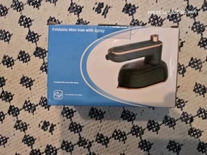 Travel Foldable Mini Iron With Spray - White - New In Box - Picture 1 of 2