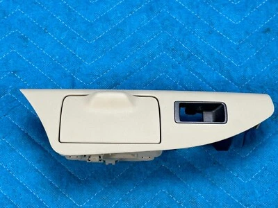 Panel de reposabrazos de puerta de pasajero trasero Lexus LX570 con cenicero marfil: LJ01 2008-2011 OEM Foto 1 de 4