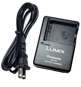 Panasonic Lumix Battery Charger DE-A65 OEM Original - Picture 1 of 1