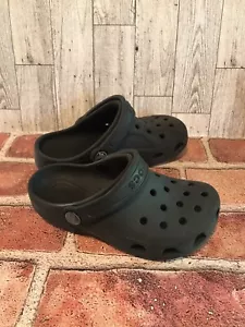 Crocs Kinder 11 All Terrain Logo Slipper leichter Komfortschuh - Bild 1 von 6