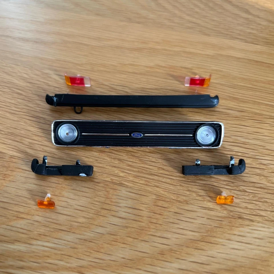 1:18 Ford Escort Mk2 Sunstar Grille, lights, bumper For Spares, Modified, Tuning - Image 1 of 1