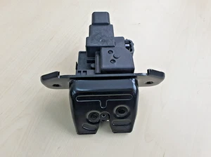 OEM 81230-H8400 Tailgate Trunk Lock Latch Actuator Usps for Kia Stonic 2017~2023 - Picture 1 of 8