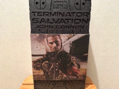 Hot Toys Movie Masterpiece MMS95 Terminator Salvation John Connor Figure UNUSED - Image 1 of 4