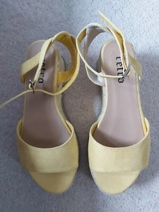 Yellow Shoes - SIZE 4 (37) new boxed - RETRO - Spring/Summer - Bild 1 von 8