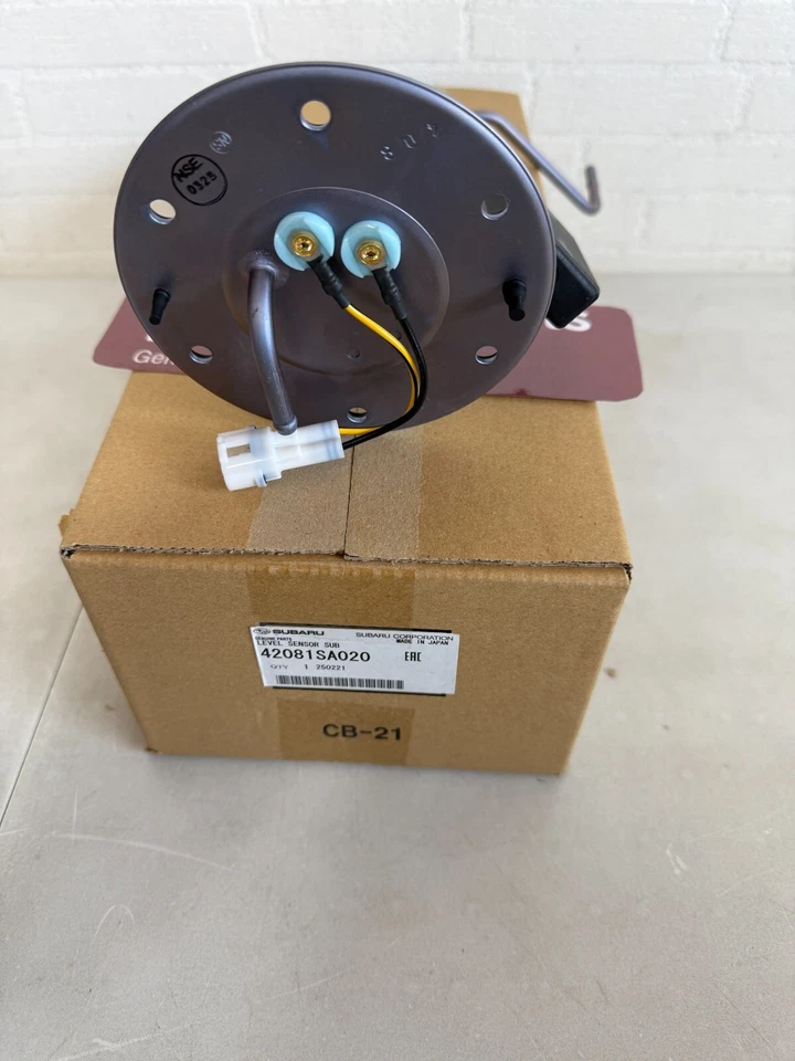 Genuine SUBARU OEM Impreza Fuel Pump Level Sending Unit Tank Gas Meter Sensor Foto 1 de 4