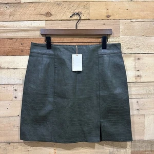 NWT Anthropologie Skies Are Blue Crocodile Pleather Mini Skirt  XL Aligator - Picture 1 of 6