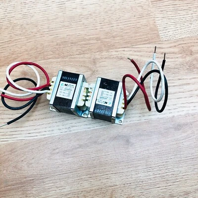 LOTE DE 2 AUTOTRANSFORMADORES ROHS ECL-B2 50135223 50/60HZ (VERMELHO347V) PRETO 240V) OV-WHT - Imagem 1 de 4