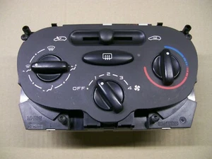 PEUGEOT 206 BEHR HEATING VENTILATION CONTROL PANEL OFF 2001 REG 3 DOOR 85858 - Picture 1 of 5