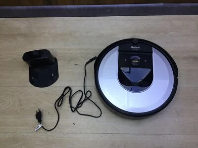 iRobot Roomba i7 (i7156) App-steuerbarer Saugroboter, I31160 - Bild 1 von 4