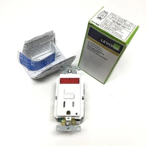 Leviton GFPL1-PLW SmartLockPro GFCI Receptacle, White, 125VAC 15A, NEMA 5-15R - Picture 1 of 6