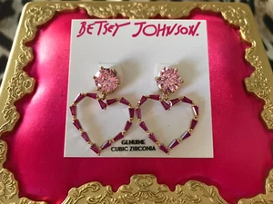 Betsey Johnson SUPER SPARKLY Light Pink Fuchsia CZ Crystal Cuties Heart Earrings - Picture 1 of 2