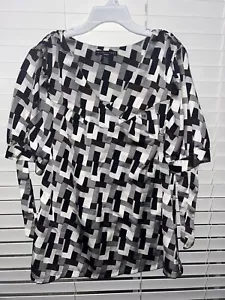 Geometric Patterned Top - Picture 1 of 5