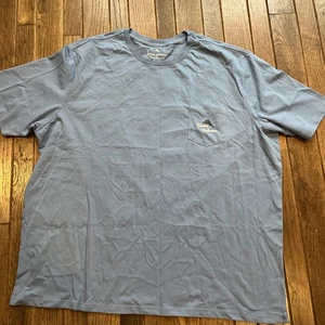 Tommy Bahama Relax Pocket T-Shirt Herren 3XL Blau Kurzarm Grafik auf dem Rücken - Bild 1 von 7