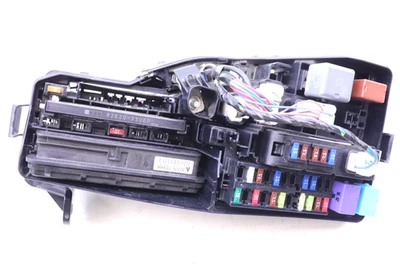 2015-2017 TOYOTA CAMRY 2.5L ENGINE COMPARTMENT FUSE RELAY JUNCTION BOX BLOCK OEM - Image 1 of 4