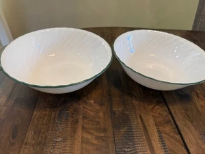 Set 2 ciotole da portata vintage Corelle Swirl 8,5", bordo verde, made in USA - Foto 1 di 4