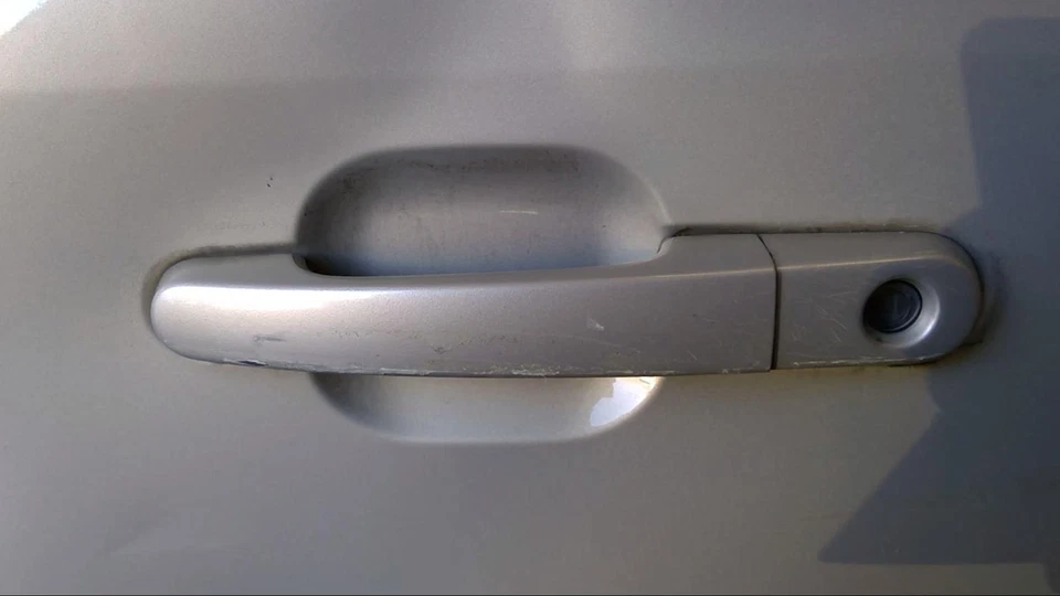 Used Front Left Exterior Door Handle fits: 2008 Ford Taurus door handle assembly Foto 1 de 4