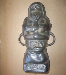 Vintage Top 1/2 Griswold Santa Cake Mold Hello Kiddies #897 - Picture 1 of 3