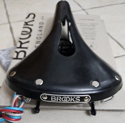 Selle Luxe BROOKS B17 IM CARVED BLACK Cuir Velo Vtc Vtt route 100% NEUF - Photo 1/4