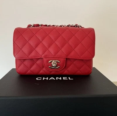Bolso CHANEL atemporal clásico caviar acolchado cuero mini rectangular con solapa rojo Foto 1 de 4