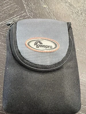 Lowepro Digital Resolution: D-Res 20 AW Pouch - Black (w/ shoulder strap) - Image 1 of 4
