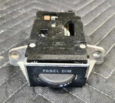 87-93 Ford Fox Body Mustang Interior Dimmer Dome Light Switch 1987-1993 OEM - Image 1 of 4