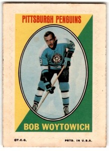 1970-71 Topps/OPC Sticker Stamps Bob Woytowich #NNO Pittsburgh Penguins