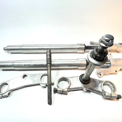 2005 Yamaha YZF-R6 перевернутые передние вилки и тройное дерево, P/N 5SL-23102-00-00 - Изображение 1 из 4