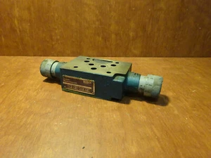 Bosch 0 811 320 022 hydraulic regulator pressure switch - Picture 1 of 3
