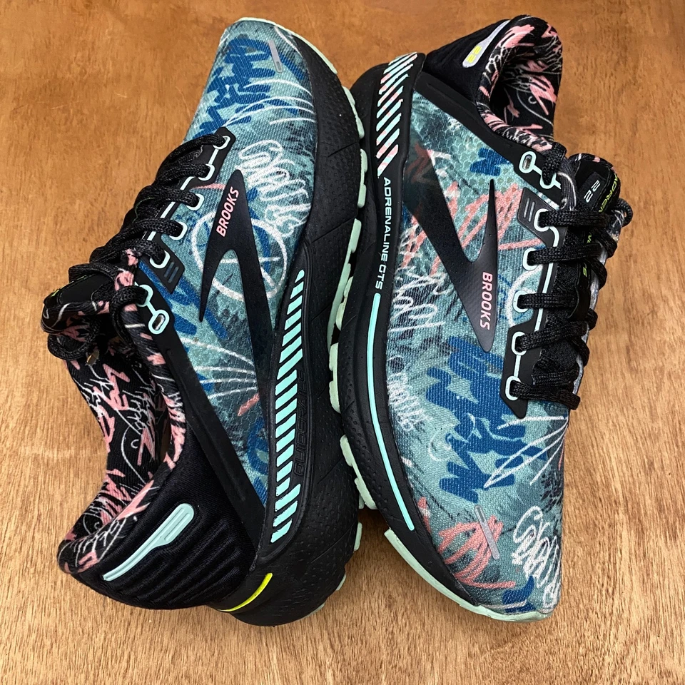Zapatos para correr Brooks Adrenaline GTS 22 para mujer 7 B negros yuca flamenco rosa Foto 1 de 4